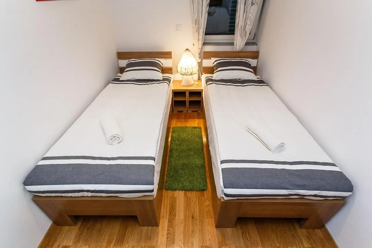 Apartment Adria 3 Malinska