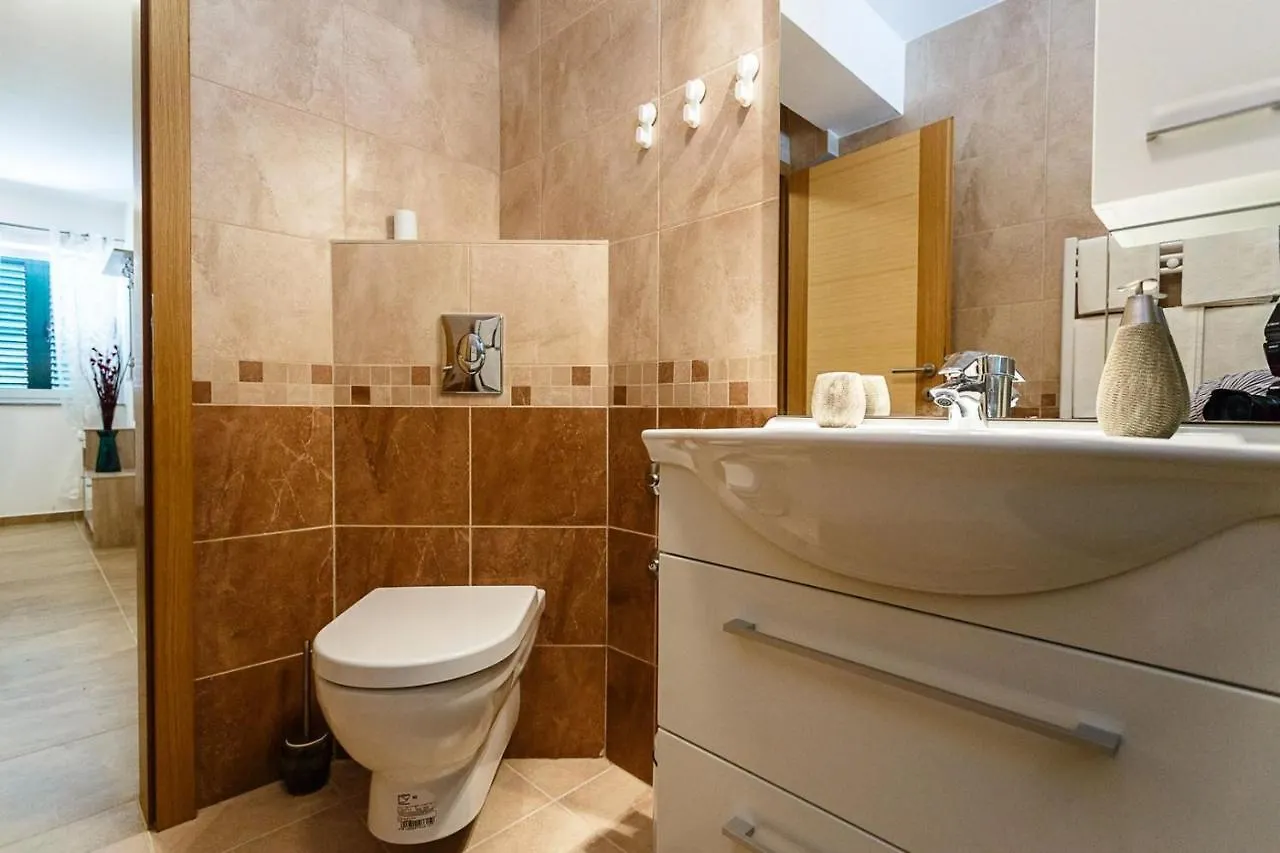 Apartment Adria 3 Malinska Croatia