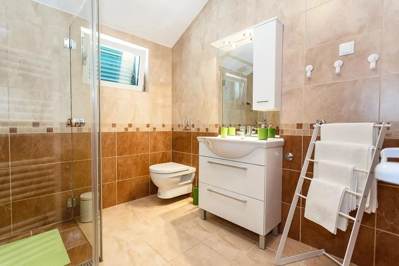 Apartment Adria 3 Malinska